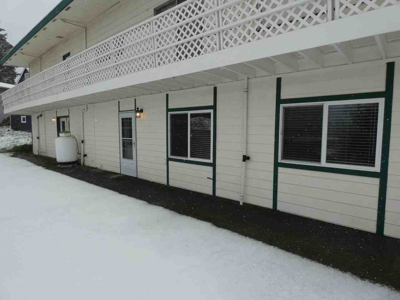 1729 1/2 E 3rd St - Photo 3 of 31