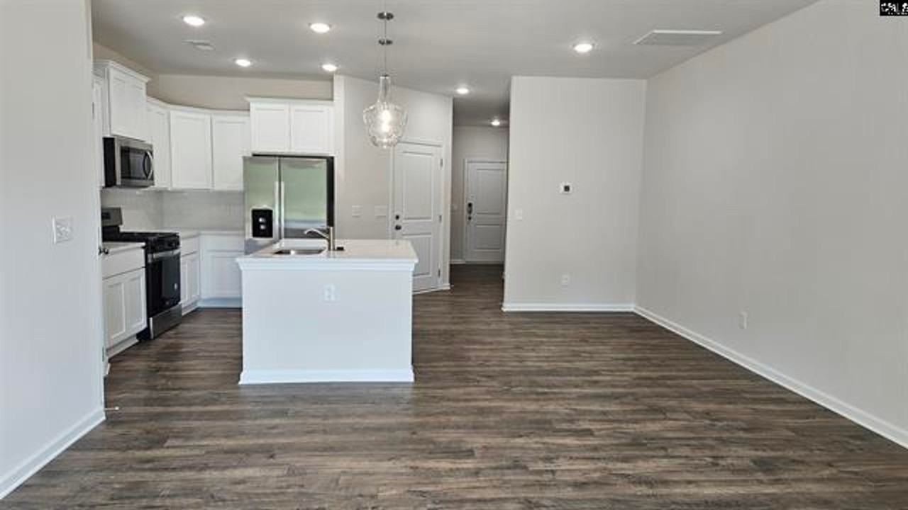 231 Sunny Hill Dr - Photo 4 of 36