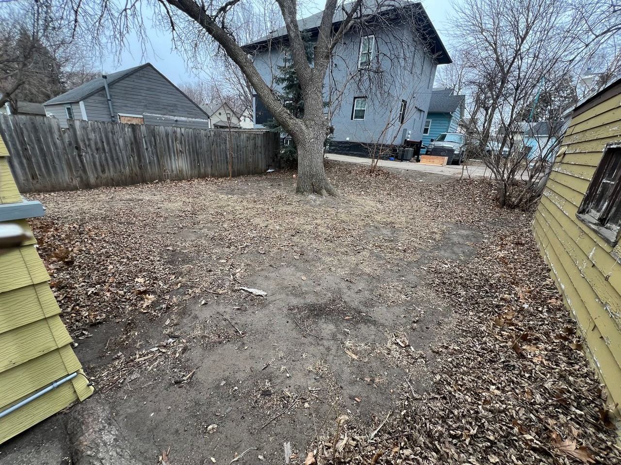 1005 W 7th St - Photo 3 of 11