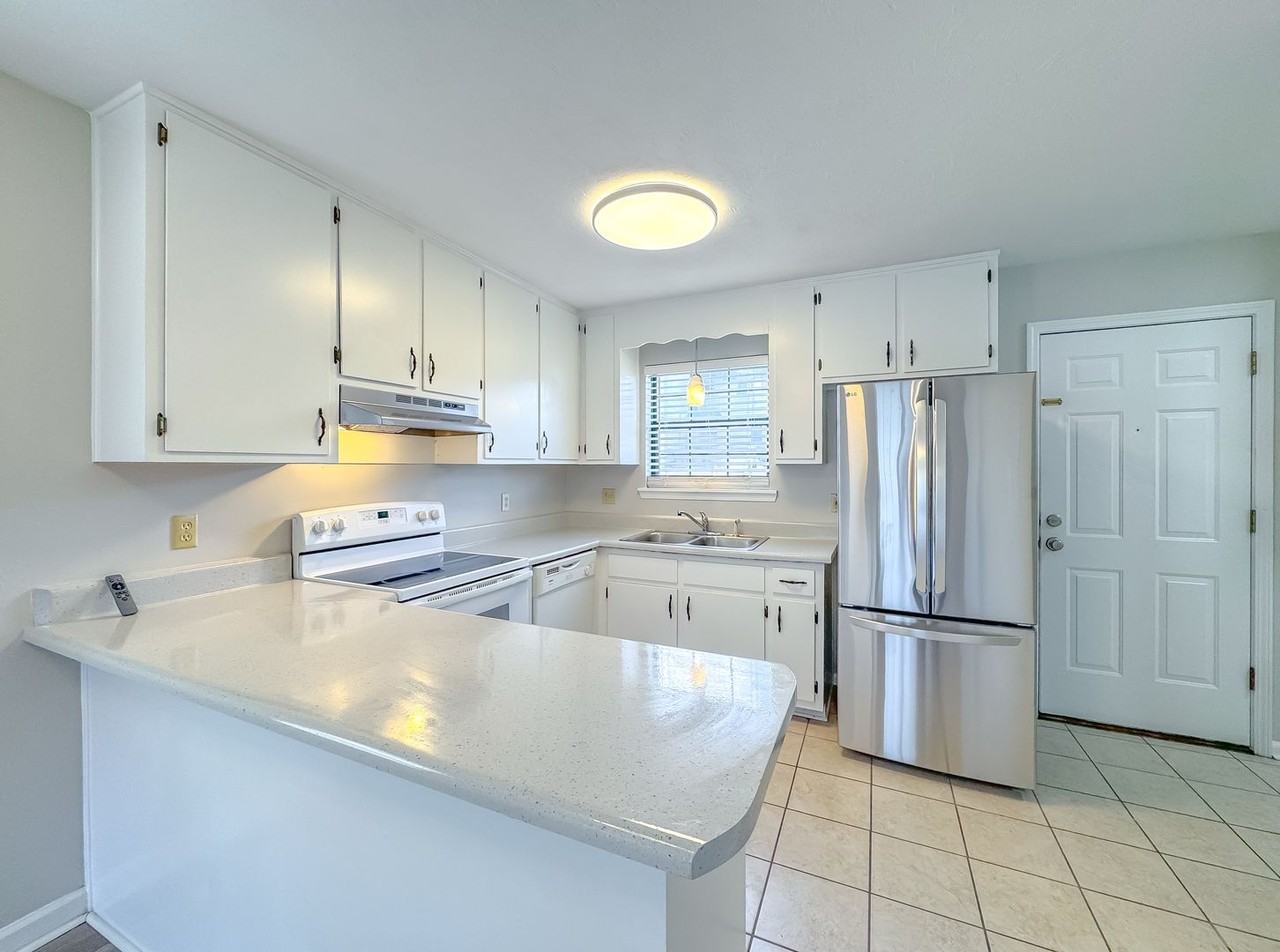 306 Belmont Rd - Photo 3 of 37