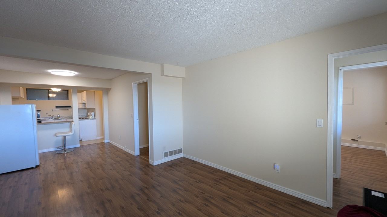13257 Marine Drive - Photo 4 of 11