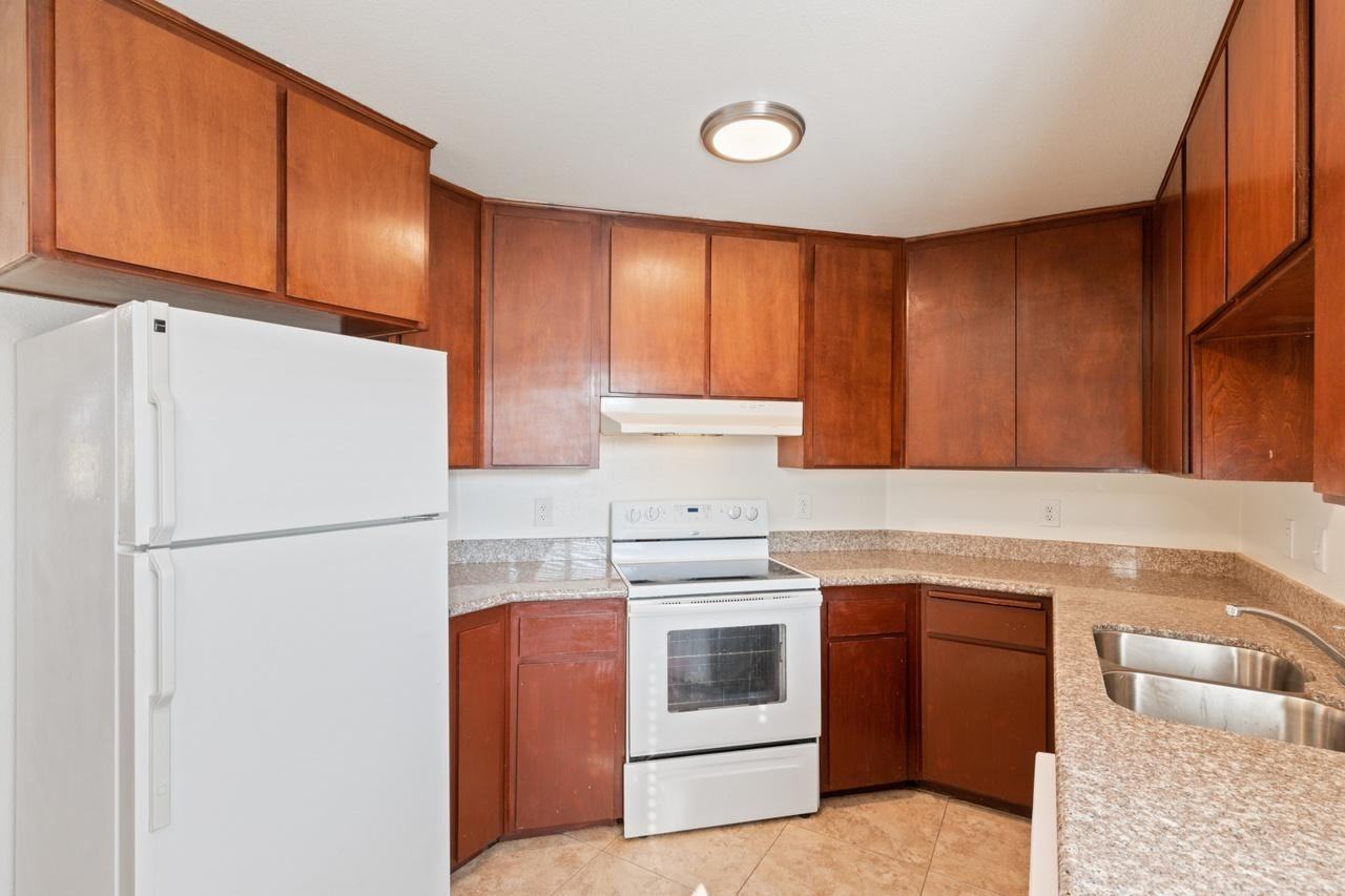 2330 East Ashlan Avenue - Photo 5 of 23