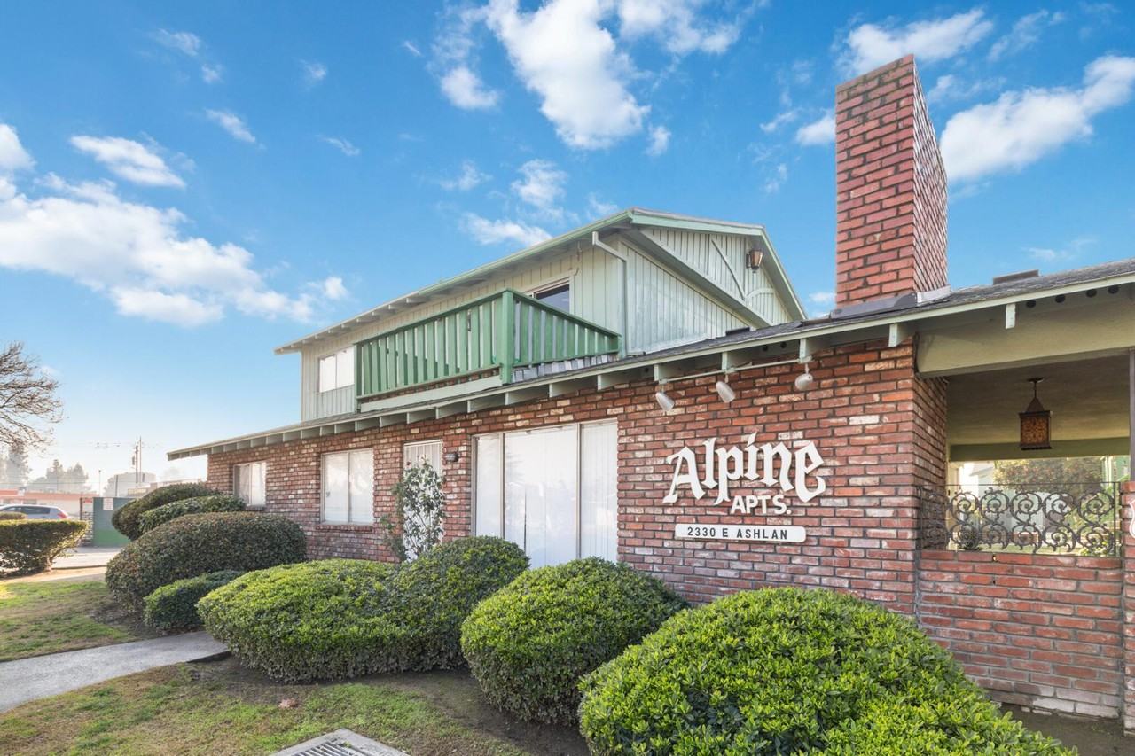 2330 East Ashlan Avenue - Photo 6 of 23