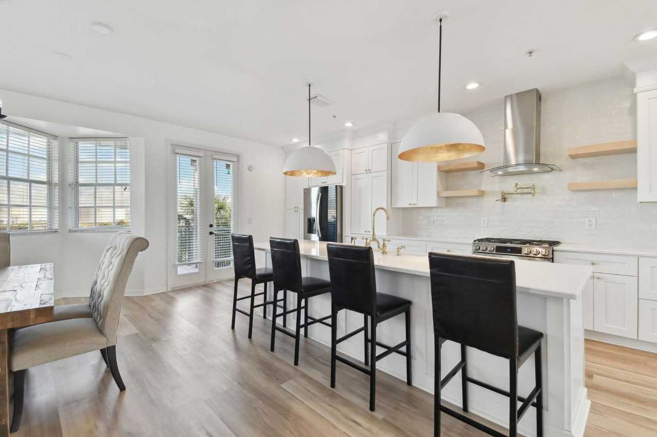 1464 Harbour Walk Rd - Photo 7 of 20