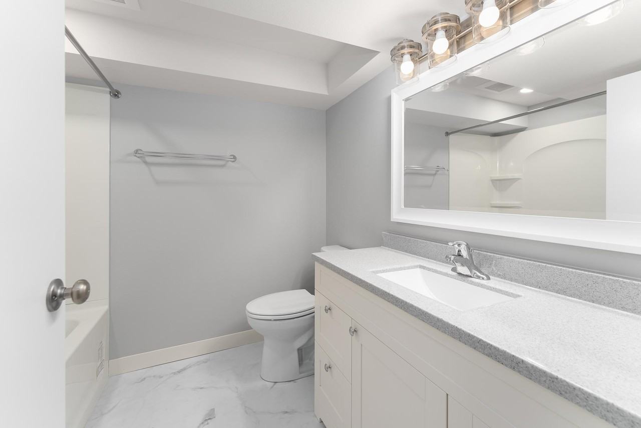 1110 S Main Ave - Photo 5 of 32