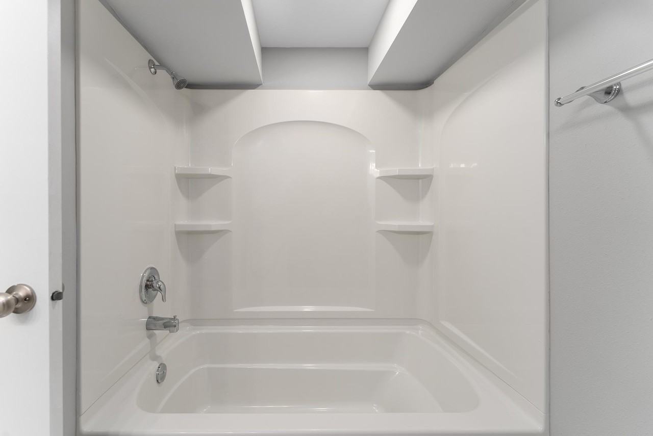 1110 S Main Ave - Photo 6 of 32