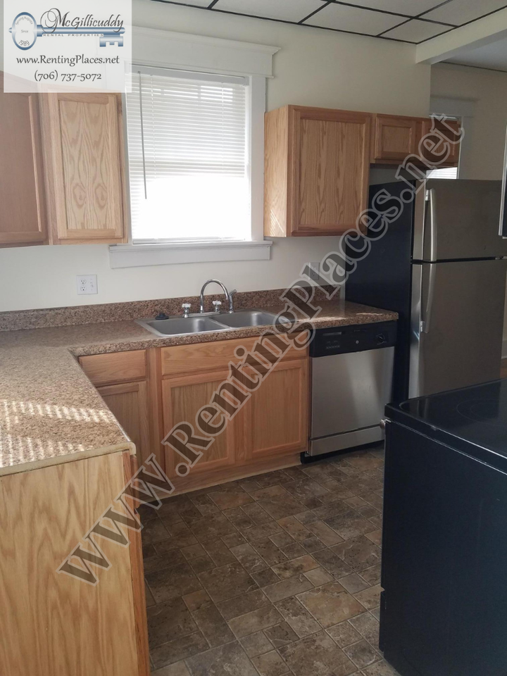 1004 Holden St #NA - Photo 7 of 15