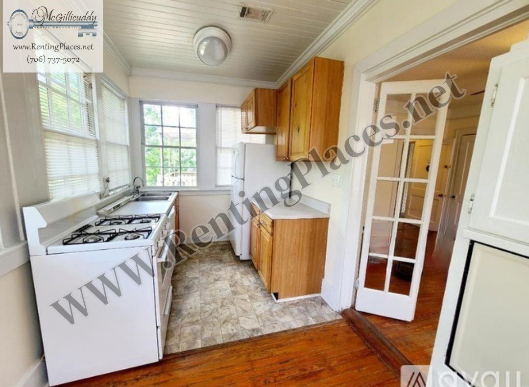 2097 Heckle St #C - Photo 5 of 9