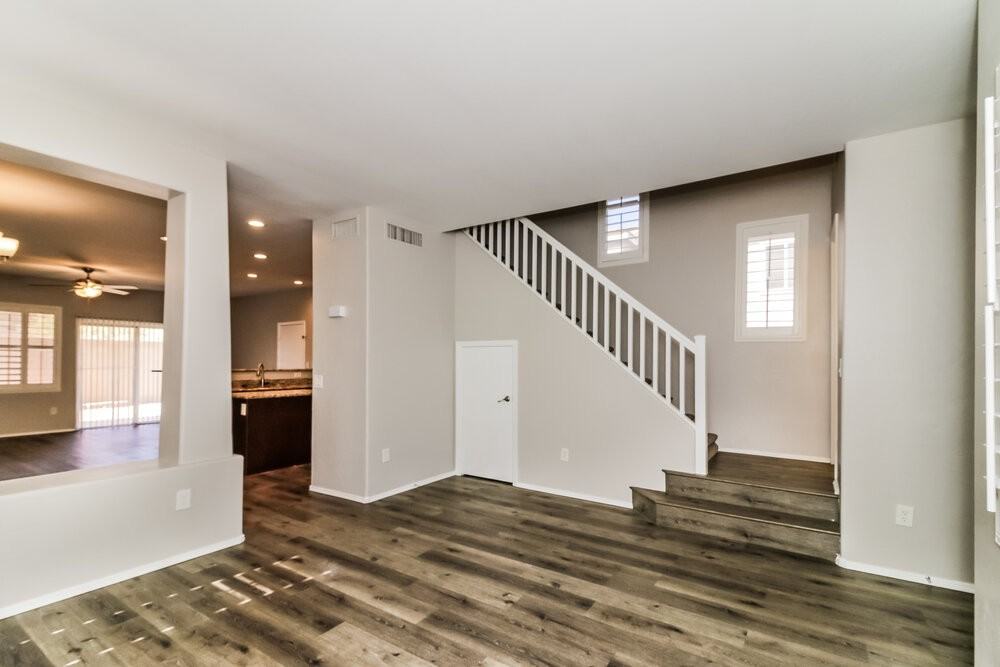 2042 S 87th St - Photo 4 of 17