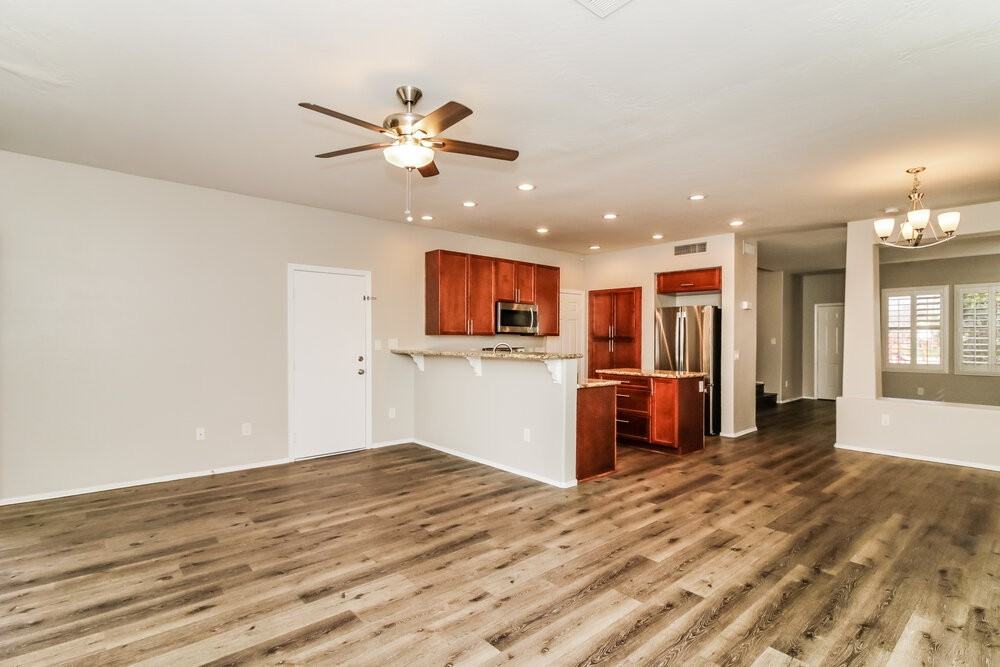 2042 S 87th St - Photo 6 of 17