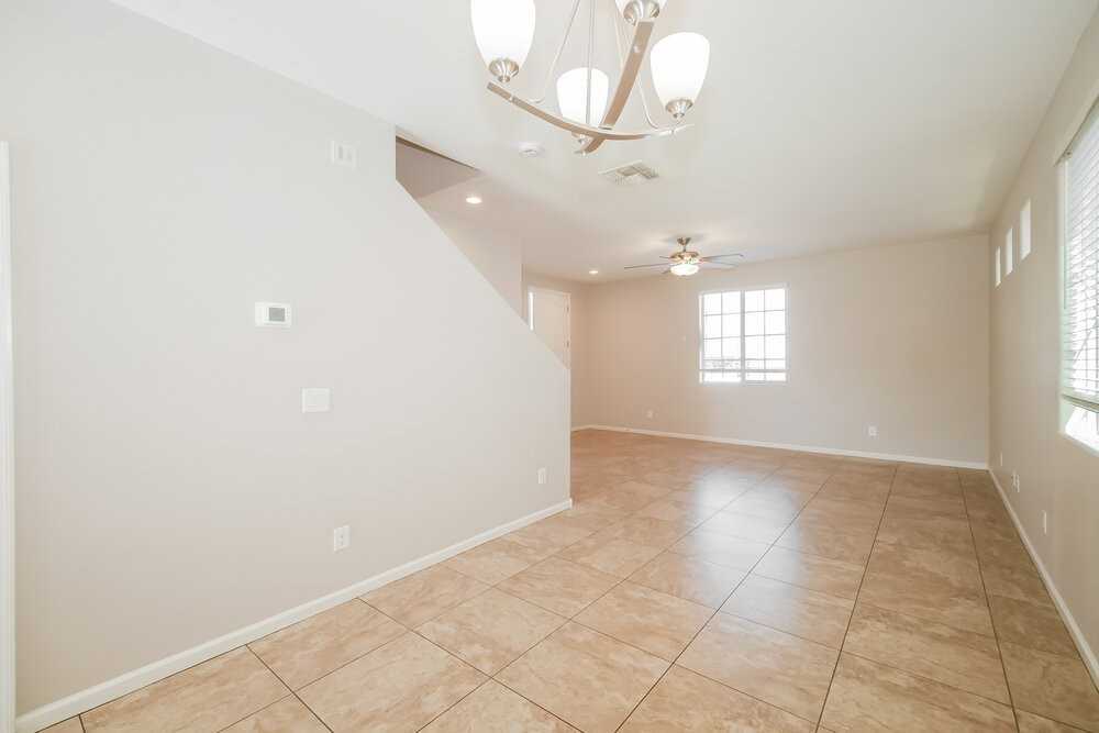 10333 W Monterosa Ave - Photo 7 of 17