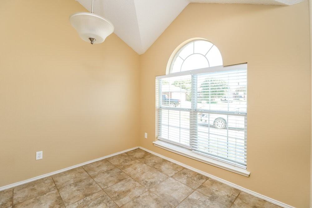 1308 Dawnridge Ct - Photo 7 of 16