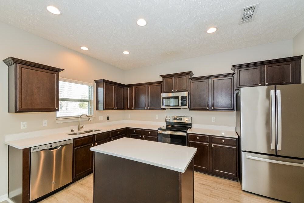 3512 Oval Hesson Ln - Photo 6 of 17