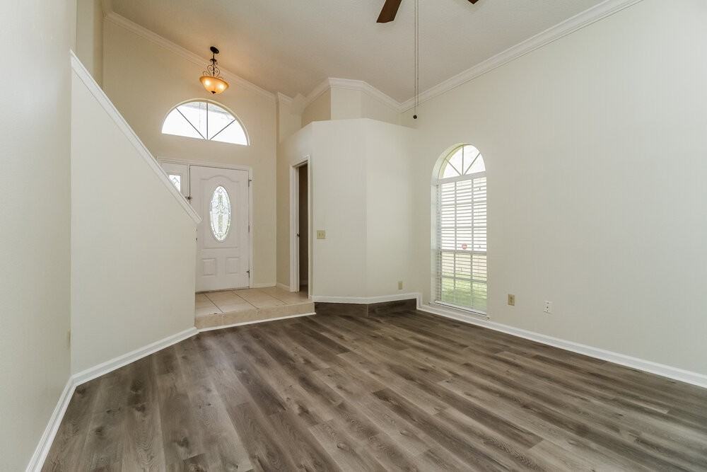 1412 Oberlin Ter - Photo 5 of 17