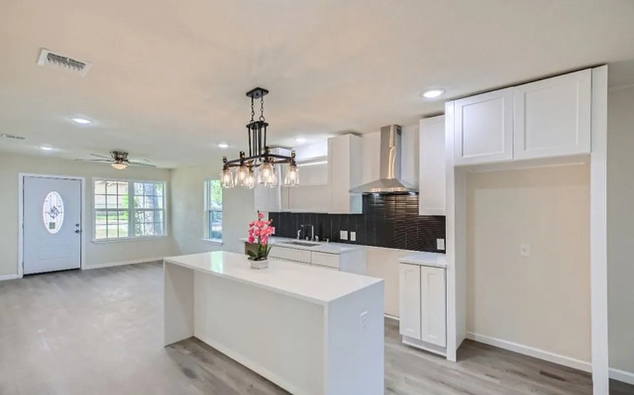 223 Anderson Ave - Photo 3 of 50