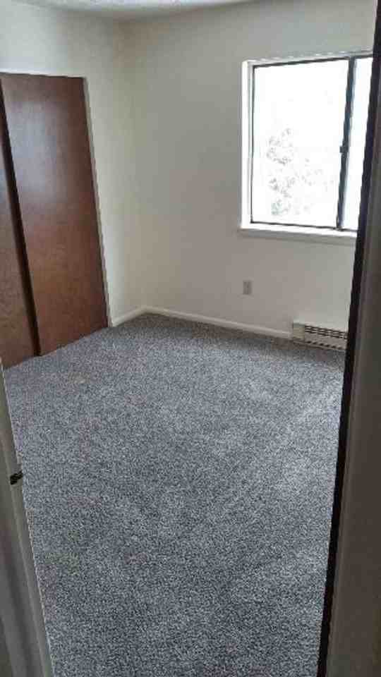 Woodstock Gardens Apartments - Photo 2 of 14