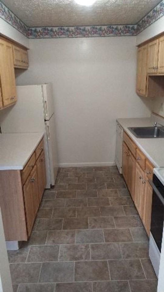 Woodstock Gardens Apartments - Photo 4 of 14