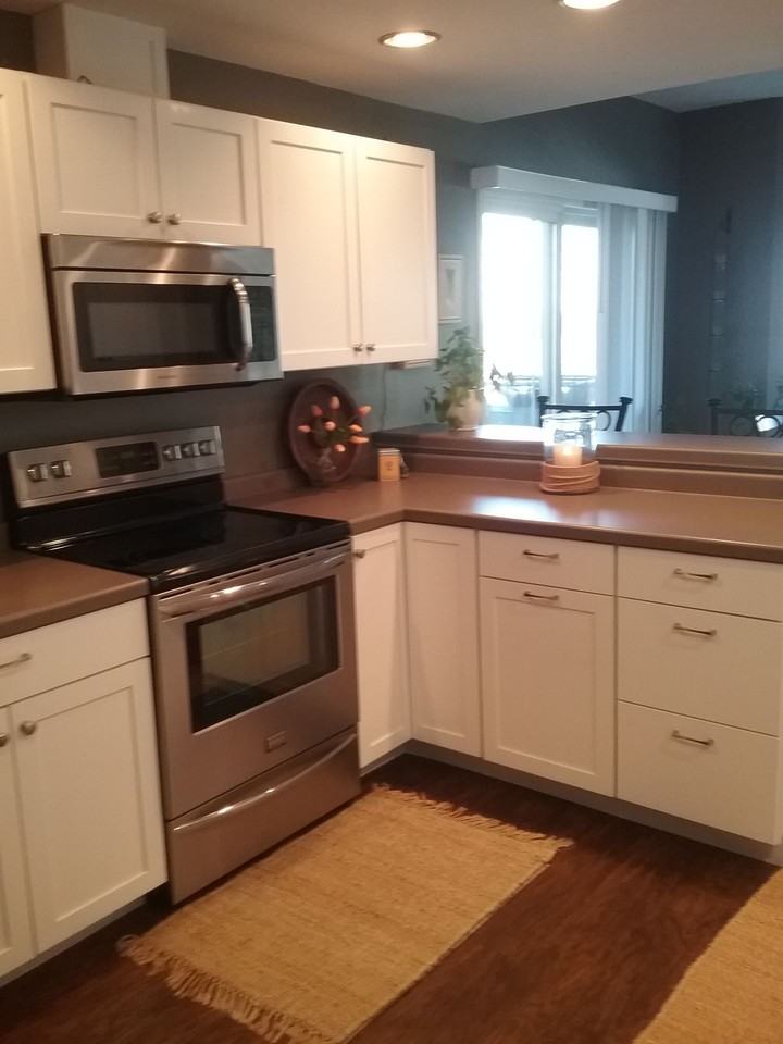 Spacious 2-bedroom apartments - Photo 7 of 10