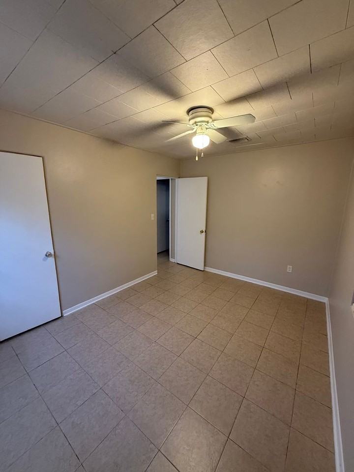 122 Laurel Oak St - Photo 7 of 11