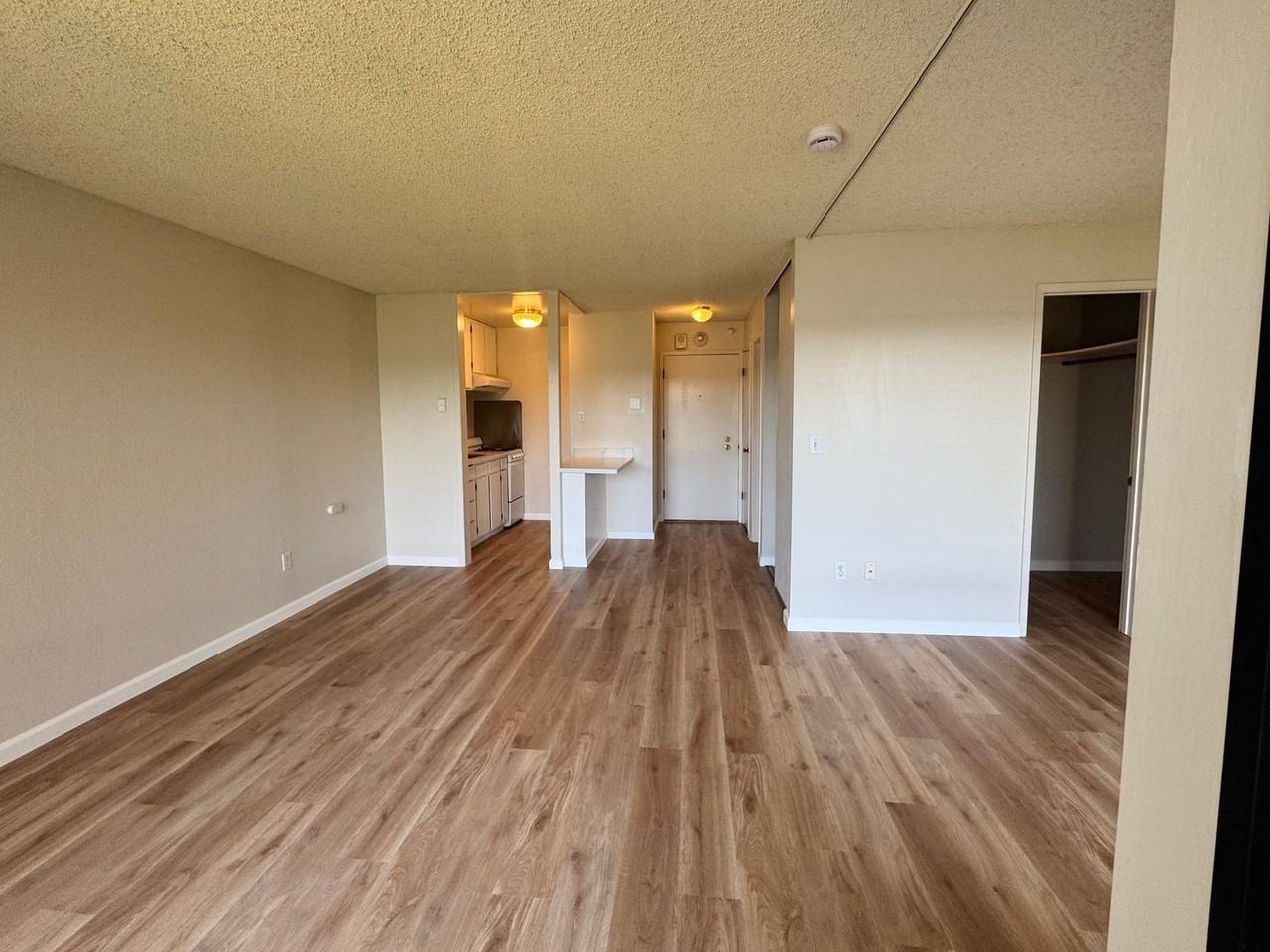 7 Captain Dr #415 - Photo 5 of 20