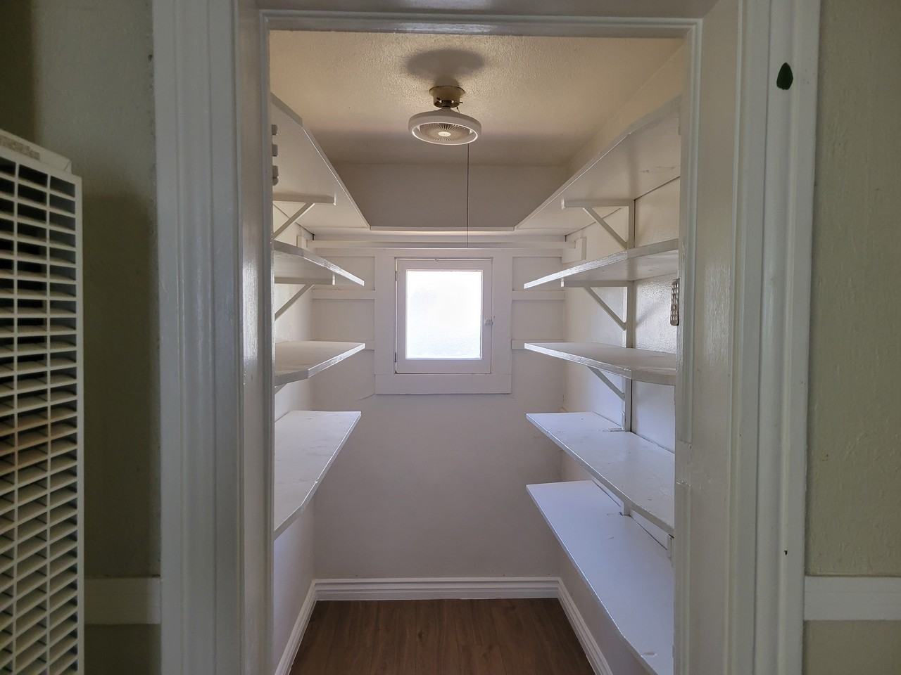 4024 5th Street #1R - Photo 4 of 12