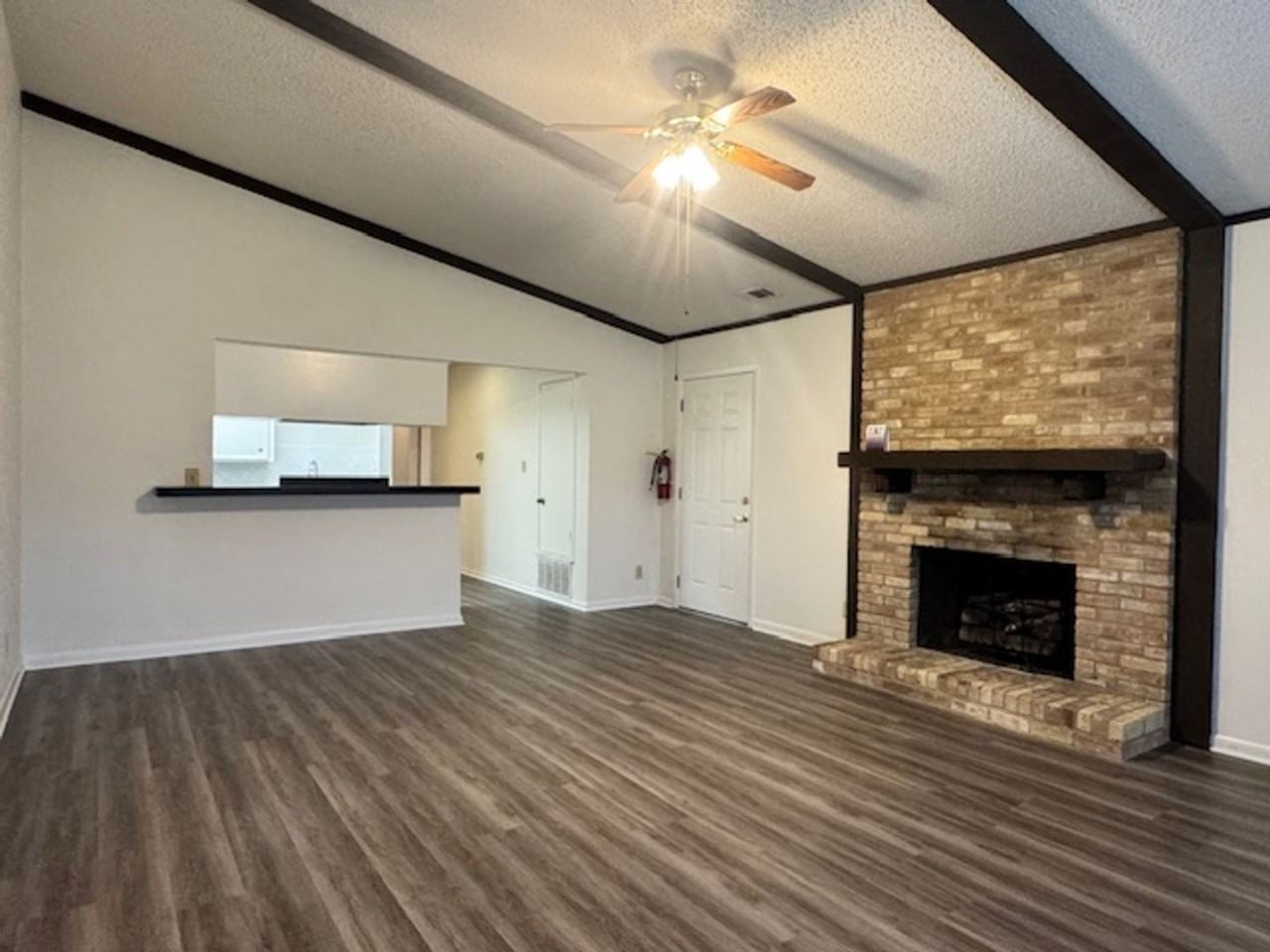 Chandler Crossing - Photo 4 of 44