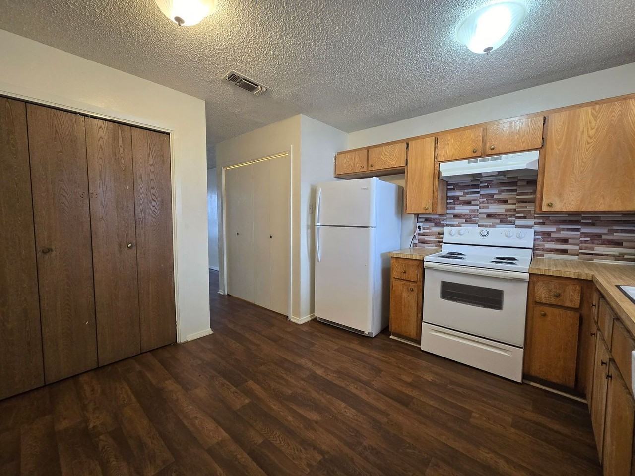1309 Quail Cir #D - Photo 4 of 15