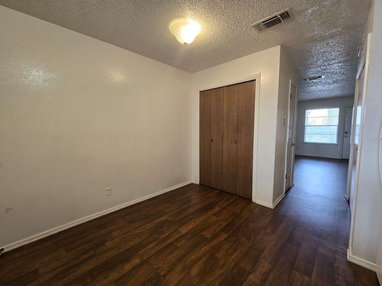 1309 Quail Cir #D - Photo 5 of 15