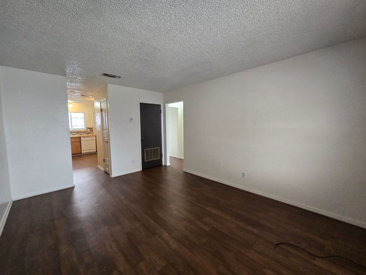 1309 Quail Cir #D - Photo 6 of 15