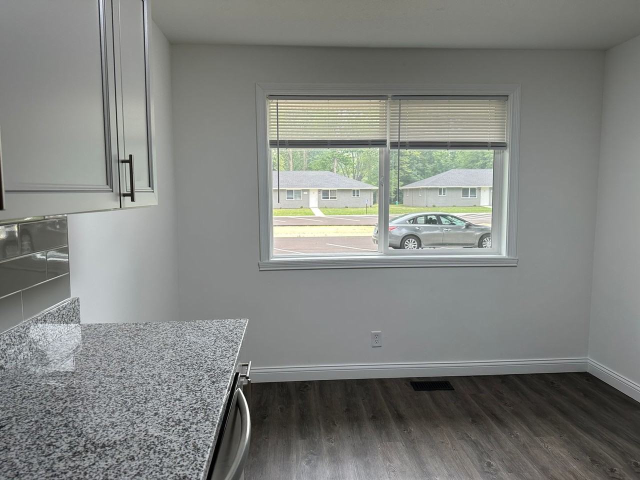 52 Flats - Photo 3 of 29