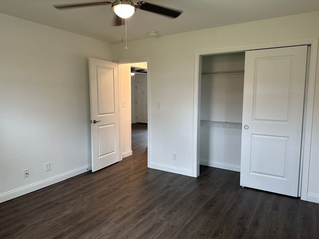 52 Flats - Photo 7 of 29