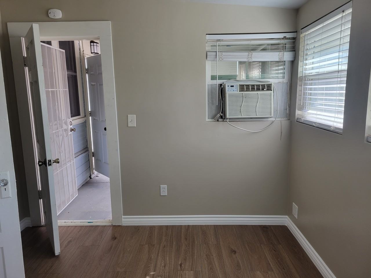 4024 5th Street #1R - Photo 6 of 12