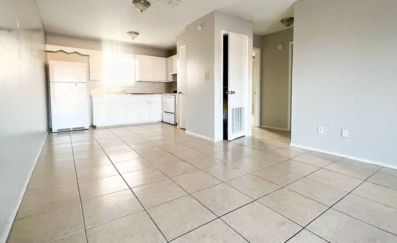 Ka'Anali Apartments - Photo 3 of 21