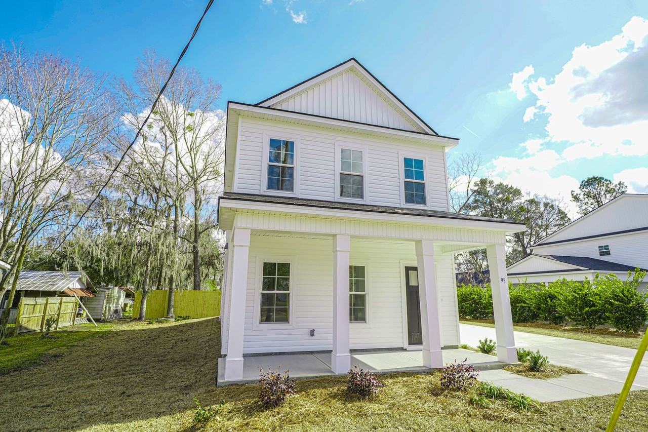 95 Camellia St - Photo 2 of 25