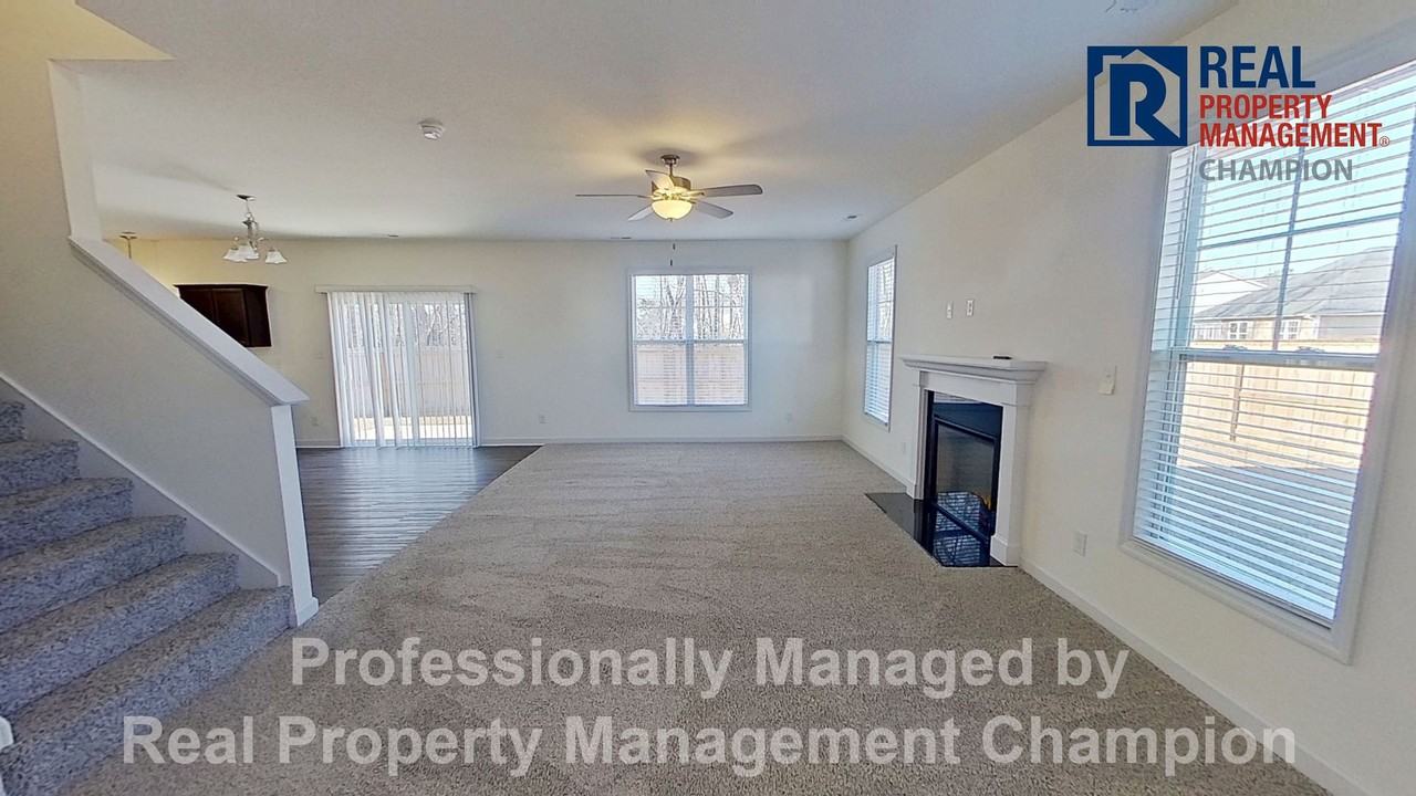 1122 Carteret Manor Dr - Photo 5 of 38