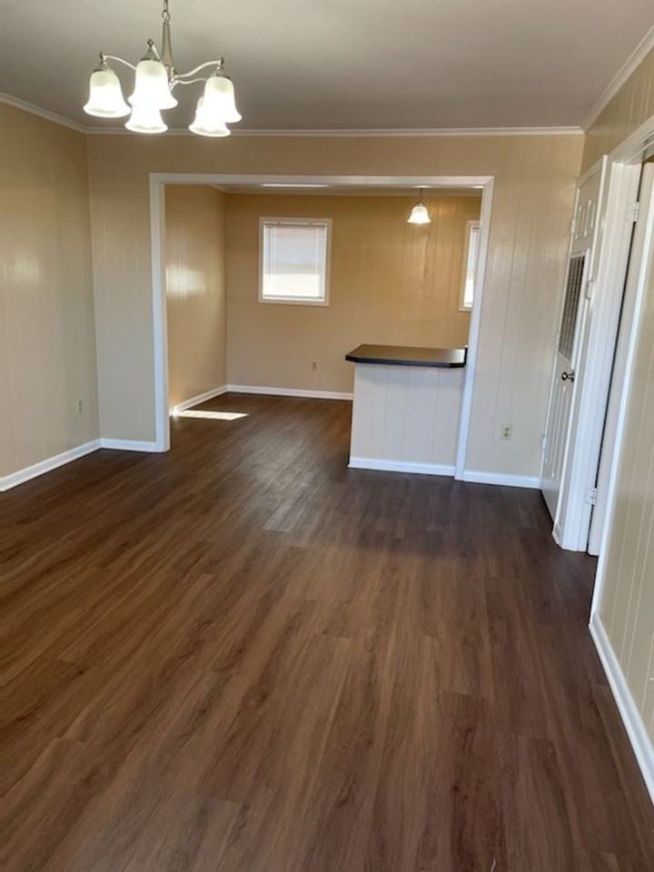 606 S Trenton St #12 - Photo 2 of 4