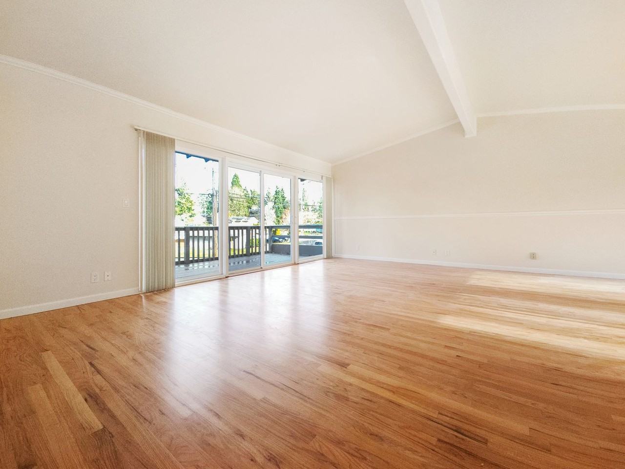 7711 Se 39th St - Photo 6 of 24