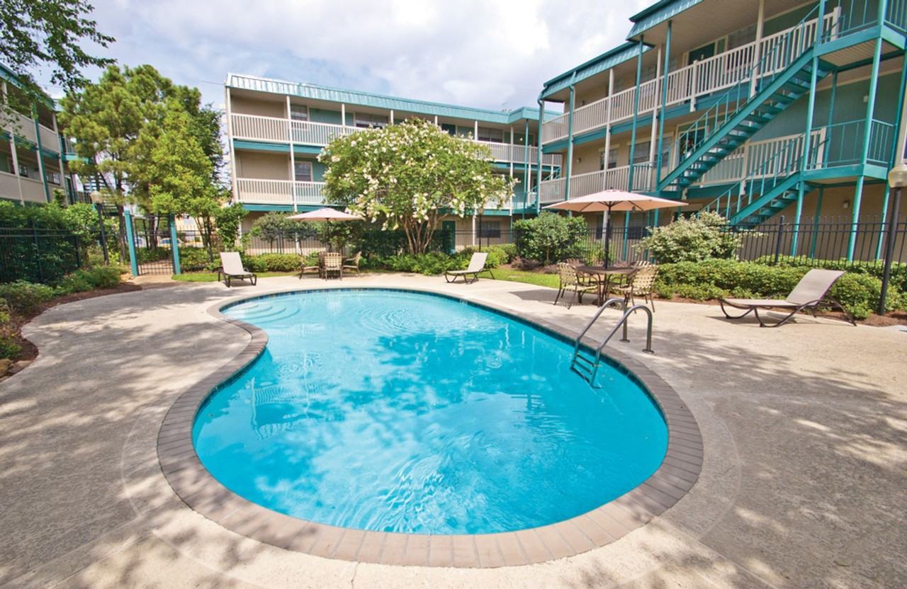 Severn Pointe - Photo 2 of 15