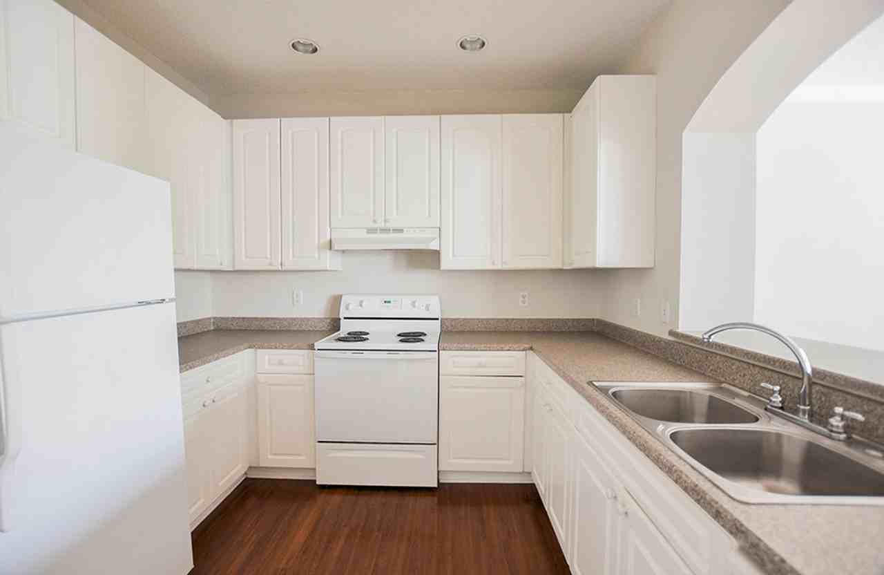 The Villas at Laketown - Photo 4 of 26