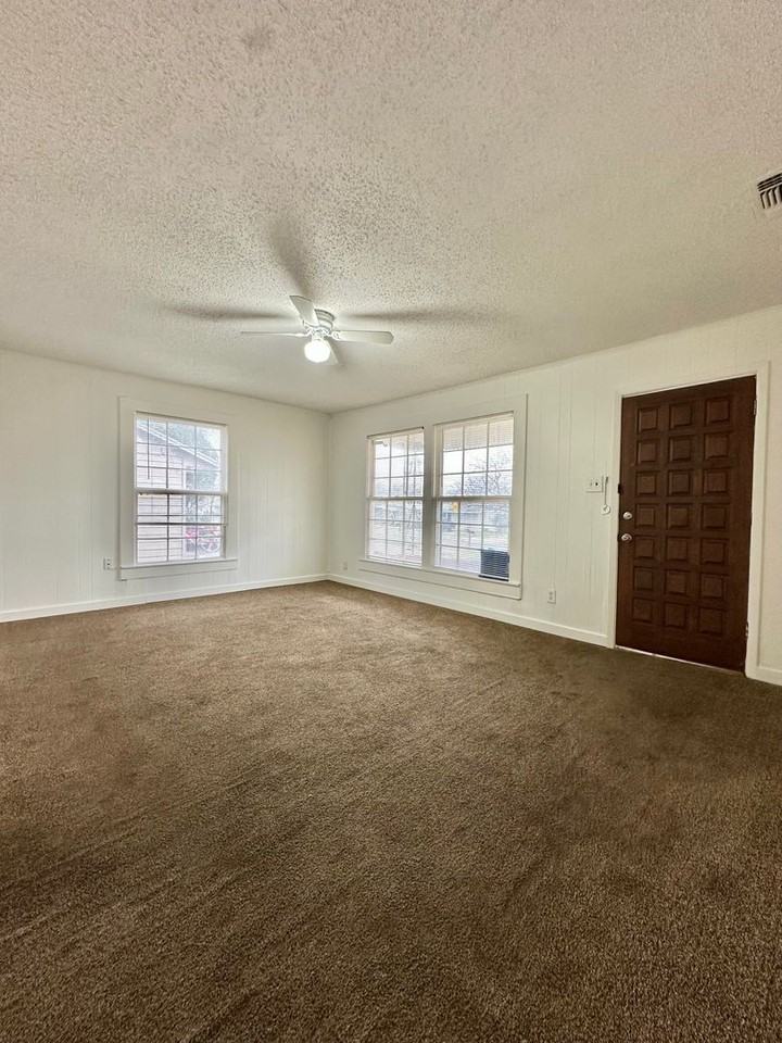 2101 North St - Photo 2 of 22