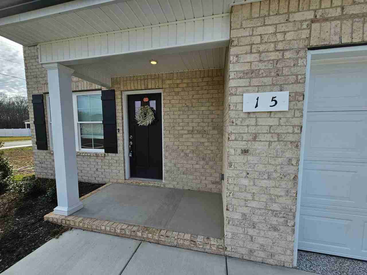 15 Reynard St - Photo 2 of 19