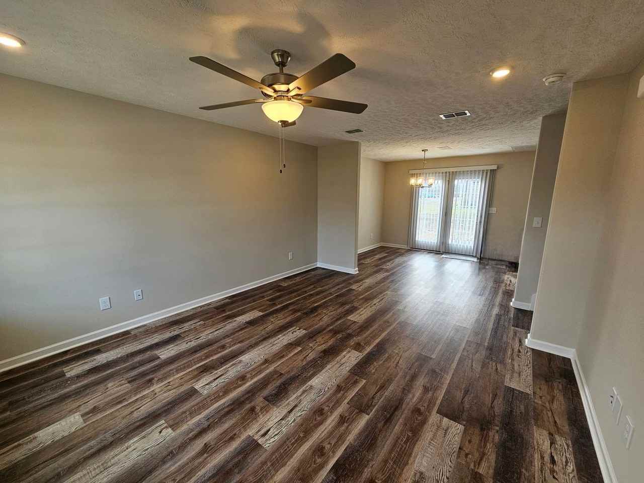 15 Reynard St - Photo 3 of 19