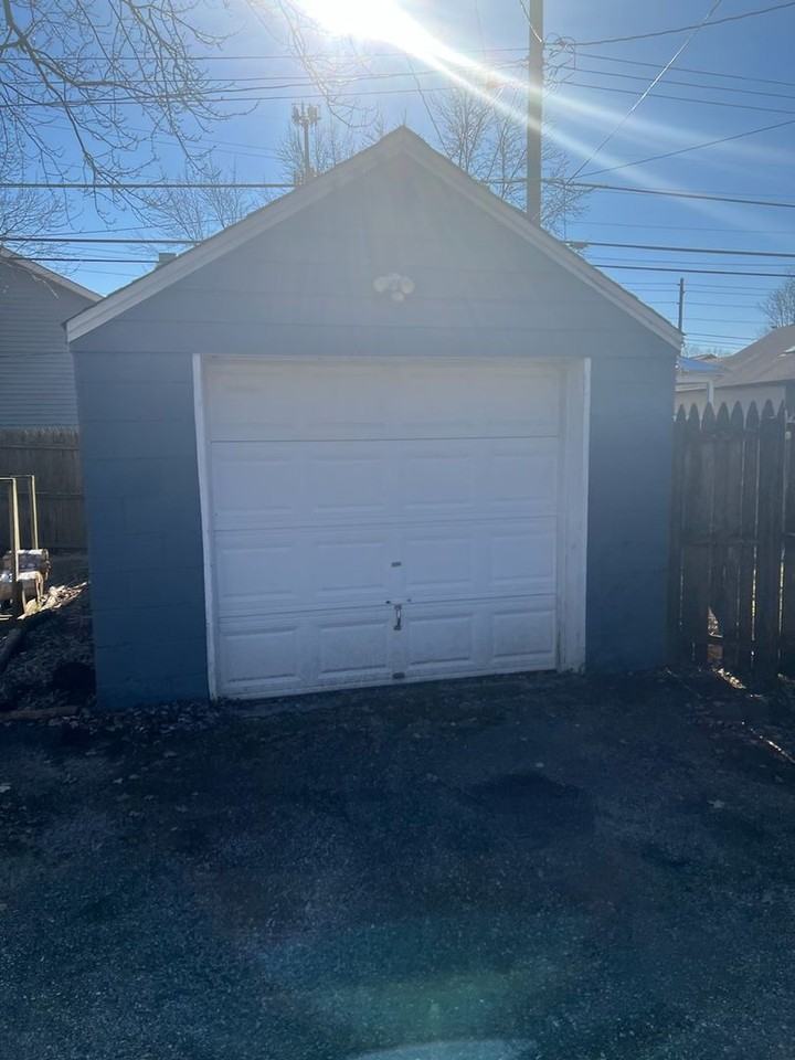 2631 Northview Ave - Photo 2 of 10