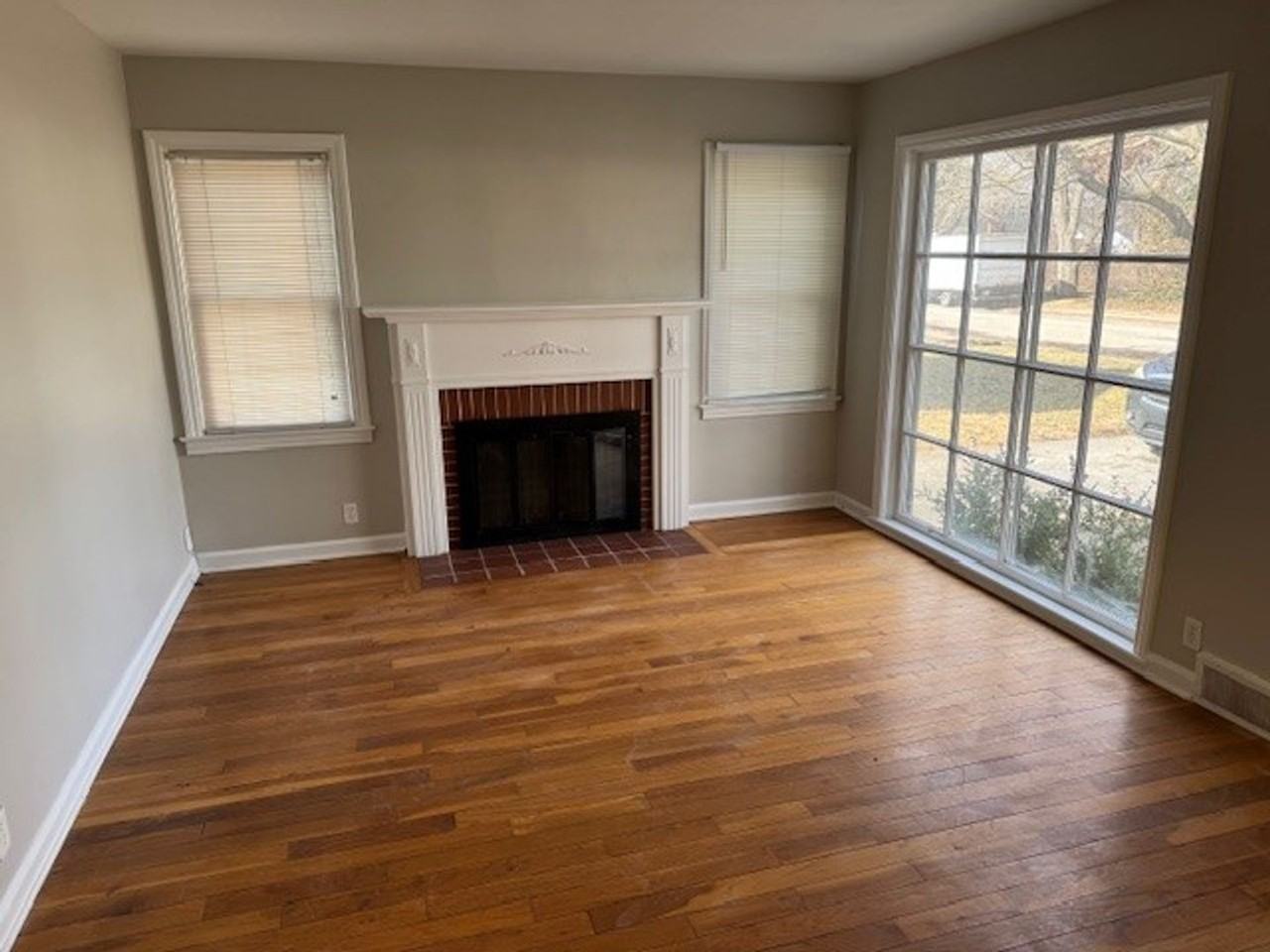 2631 Northview Ave - Photo 3 of 10