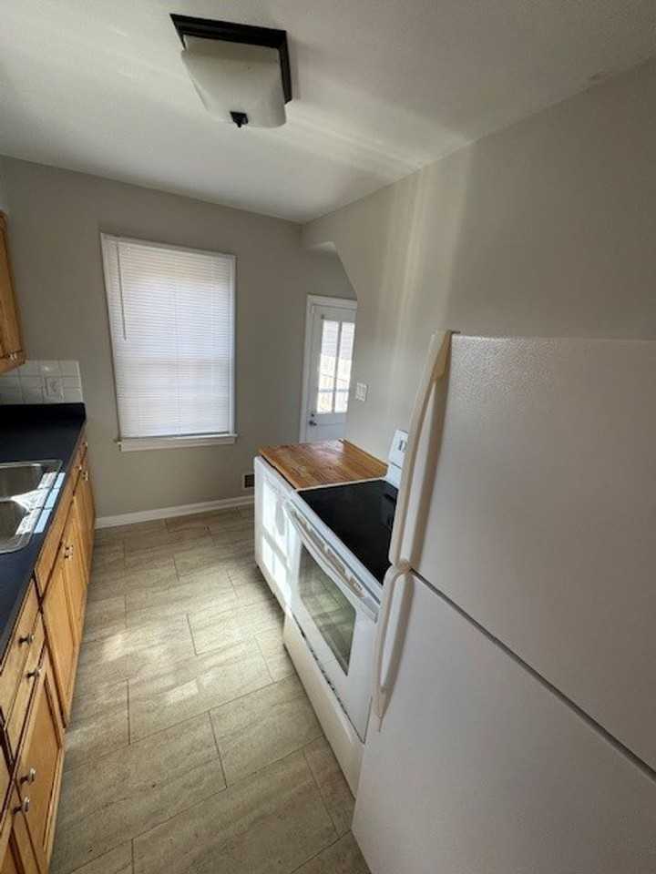 2631 Northview Ave - Photo 4 of 10