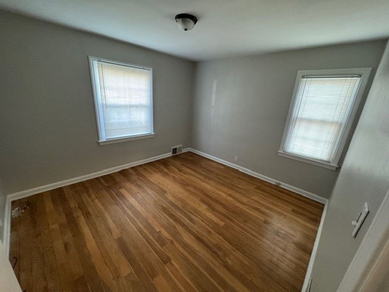 2631 Northview Ave - Photo 7 of 10