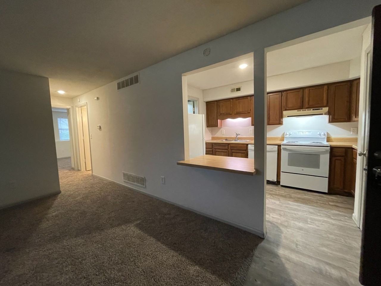 507 Columbia Dr - Photo 6 of 17