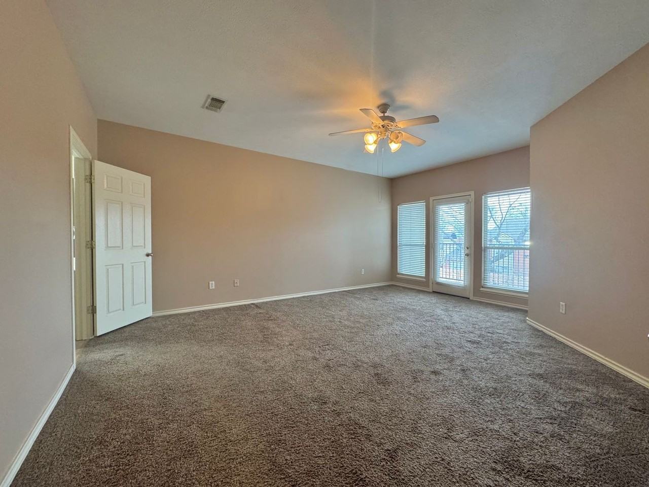 6 Fernwood Dr - Photo 4 of 9