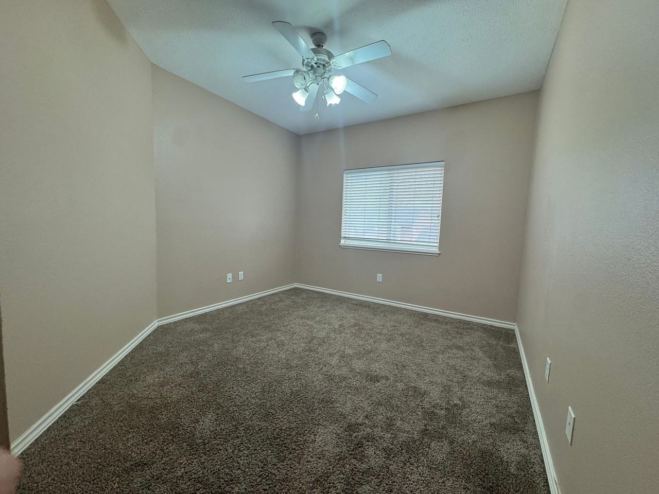 6 Fernwood Dr - Photo 5 of 9