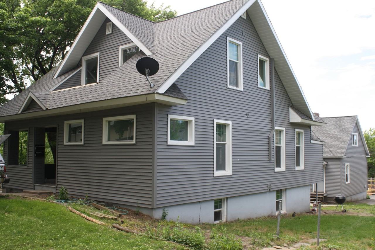 455 NE Campus Street - Photo 2 of 26